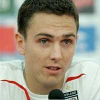 Downing Belum Siap Jadi Ayah