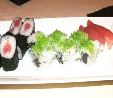 Meracik & Menyajikan Sushi