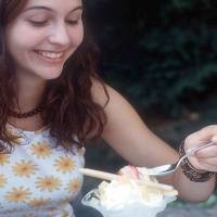 Tingkatkan Kesuburan Lewat Es Krim