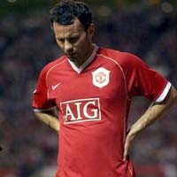 Giggs Masih Kuat