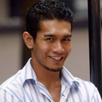 Aktor Pamer Dada, Malaysia Heboh