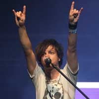 Jamie Cullum Heboh, Level 42 Memukau