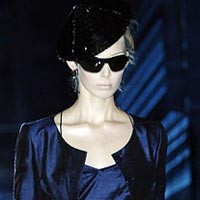 Emporio Armani Perangi AIDS Lewat Koleksi Baru