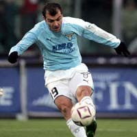 Lazio Tembus Peringkat Tiga