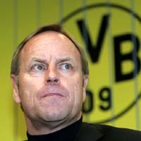 Pelatih Dortmund Lempar Handuk