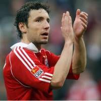 Bayern Tanpa Van Bommel Hadapi Milan