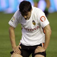 Valencia Tumbang di Mestalla