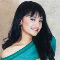 Marshanda Suka yang Aneh-aneh