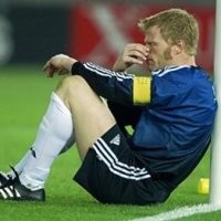 Kahn Absen Lawan Milan, Lucio Didenda UEFA
