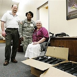 Ibu Veteran Perang Galang Laptop