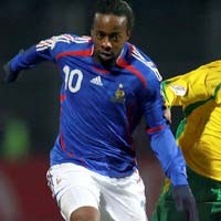 Spanduk Rasis untuk Prancis