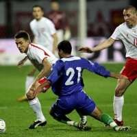 Polandia Pesta Gol, Serbia Keok