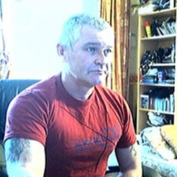 Pria Gantung Diri Tersiar via Webcam