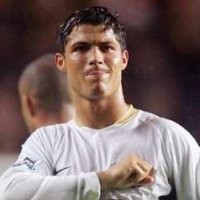 Keane Rela Membayar untuk Ronaldo