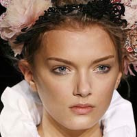 Louis Vuitton Padukan Gaya Sporty dan Romantis