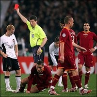 Fergie: Scholes Dikartu Merah Karena Chivu