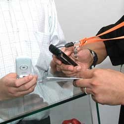 Hampir Separuh Pengguna Kesulitan Nyeting Ponsel