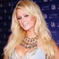 Paris Hilton Lomba Ciuman