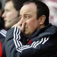Benitez Bertahan di Anfield karena Istri 