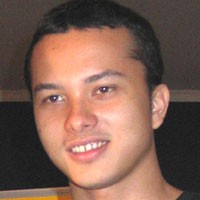 Ayah Wafat, Nicholas Saputra di New York