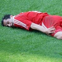 Bayern Tamat, Stuttgart Merapat