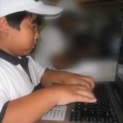 Laptop Wi-Fi Dilarang Bagi Anak-Anak