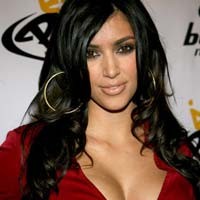 Video Seks Sahabat Paris Keruk US$ 5 Juta