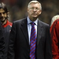 Fergie Jabat Tangan Ancelotti dan Ucapkan Selamat
