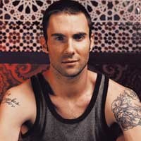 Adam Levine Tak Suka Perempuan Kurus