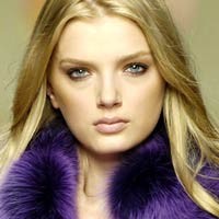 Emilio Pucci Tinggalkan Print, Mainkan Warna