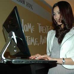 Tunggangi Naga, HP Incar Asia