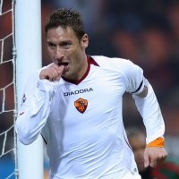Tiga Target Totti