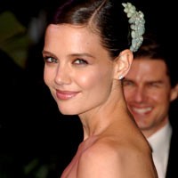 Katie Holmes Hobi Traktir