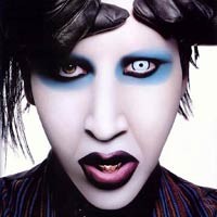 Marilyn Manson Tak Pernah Hapus Make-up