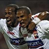 Malouda, Antara Inggris dan Italia