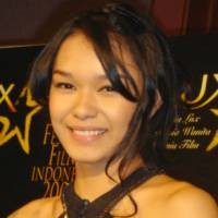 Adinia Wirasti Sulit Cium Bibir Nicholas Saputra