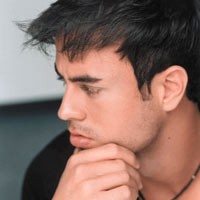 Enrique Iglesias Ingin Perbesar Alat Kelamin 