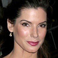 Sandra Bullock Siap Tembak di Tempat