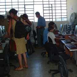 Orang Tua Kecolongan Aktivitas Anak di Internet