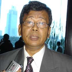 LPEM-UI: Telkomsel dan Indosat Terlibat Monopoli? 