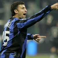 Inter-Roma Tukar Pemain?