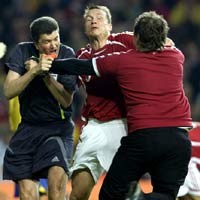 Mabuk, Serang Wasit, Dimusuhi Satu Negara