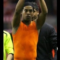 Banyak-banyak Berlatih, Dinho