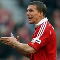 Klose Masuk, Podolski Keluar?