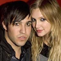 Ashlee Simpson-Pete Wentz Bercumbu di Toilet