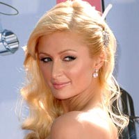 Paris Hilton Dapat Pesan dari Tuhan