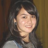 Revalina S. Temat Pacari Ringgo Agus Rahman?