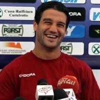Roma Berjuang Pertahankan Chivu 