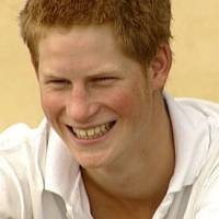 Selingkuh, Pangeran Harry Bercumbu dengan Gadis Kanada