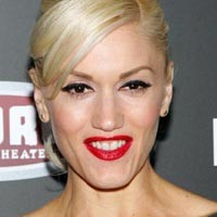 Gwen Stefani Incar Karir Make-up Artist